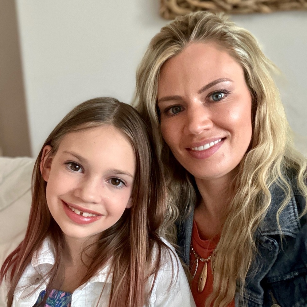 Meet your Posher, April